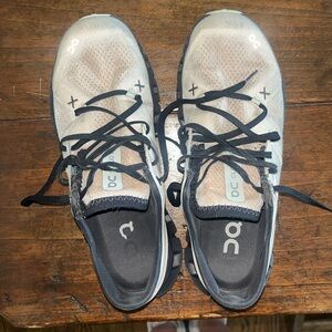 Cloud X 3 running shoes